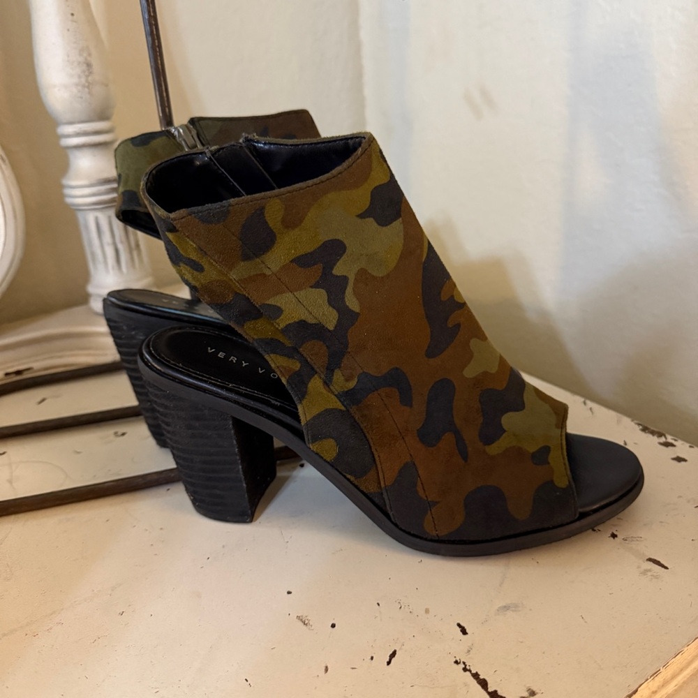Very Volatile Camouflage Open-Toe Heels